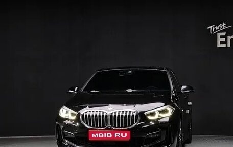 BMW 1 серия, 2021 год, 2 196 000 рублей, 1 фотография