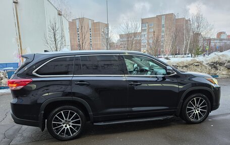 Toyota Highlander III, 2016 год, 2 340 000 рублей, 4 фотография