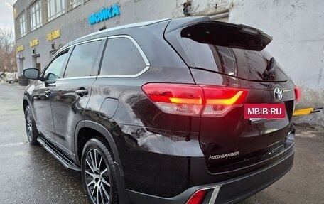 Toyota Highlander III, 2016 год, 2 340 000 рублей, 7 фотография