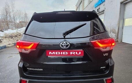 Toyota Highlander III, 2016 год, 2 340 000 рублей, 6 фотография