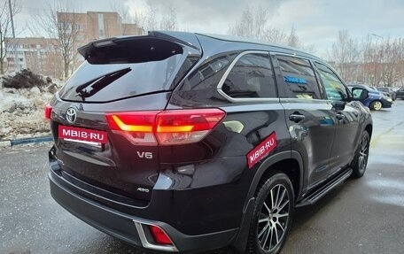 Toyota Highlander III, 2016 год, 2 340 000 рублей, 5 фотография