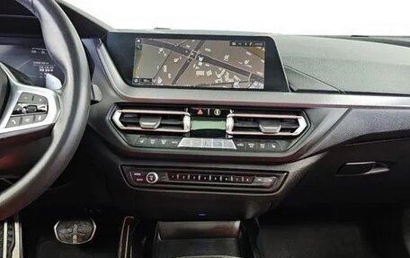 BMW 1 серия, 2021 год, 2 196 000 рублей, 7 фотография