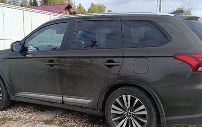 Mitsubishi Outlander III рестайлинг 3, 2020 год, 2 735 000 рублей, 1 фотография