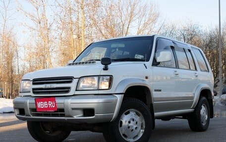 Isuzu Bighorn II, 2001 год, 850 000 рублей, 1 фотография