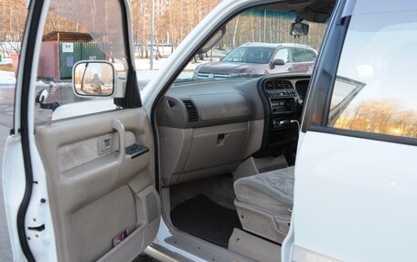 Isuzu Bighorn II, 2001 год, 850 000 рублей, 19 фотография