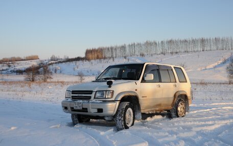 Isuzu Bighorn II, 2001 год, 850 000 рублей, 27 фотография