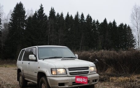 Isuzu Bighorn II, 2001 год, 850 000 рублей, 28 фотография