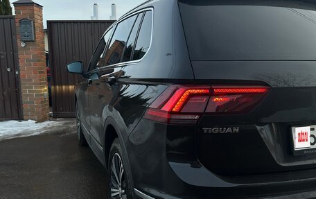 Volkswagen Tiguan II, 2017 год, 2 478 000 рублей, 6 фотография