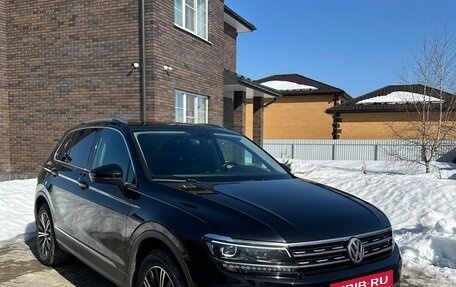 Volkswagen Tiguan II, 2017 год, 2 478 000 рублей, 2 фотография