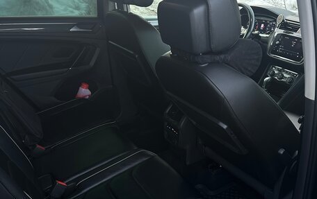 Volkswagen Tiguan II, 2017 год, 2 478 000 рублей, 16 фотография