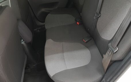 Hyundai Solaris II рестайлинг, 2013 год, 899 000 рублей, 10 фотография