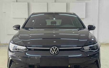 Volkswagen Golf VIII, 2023 год, 1 940 000 рублей, 2 фотография