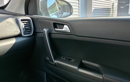 KIA Sportage IV рестайлинг, 2020 год, 2 647 000 рублей, 17 фотография