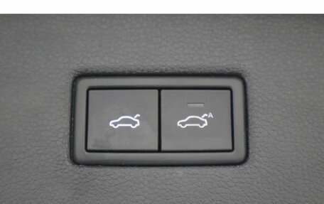 Volkswagen Tiguan II, 2019 год, 3 101 500 рублей, 17 фотография