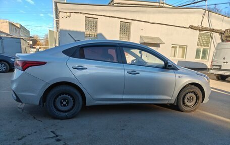 Hyundai Solaris II рестайлинг, 2017 год, 789 000 рублей, 2 фотография