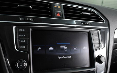 Volkswagen Tiguan II, 2017 год, 2 599 000 рублей, 13 фотография