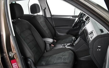 Volkswagen Tiguan II, 2017 год, 2 599 000 рублей, 8 фотография