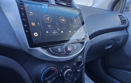 Hyundai Solaris II рестайлинг, 2013 год, 529 000 рублей, 7 фотография