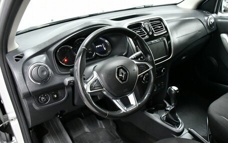 Renault Logan II, 2019 год, 937 000 рублей, 10 фотография