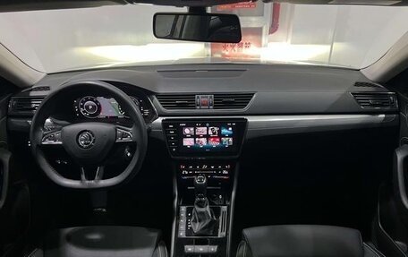 Skoda Superb III рестайлинг, 2022 год, 1 710 000 рублей, 7 фотография