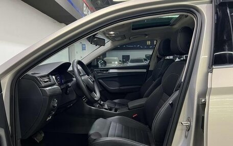 Skoda Superb III рестайлинг, 2022 год, 1 710 000 рублей, 6 фотография