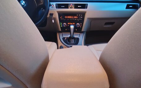 BMW 3 серия, 2008 год, 900 000 рублей, 16 фотография