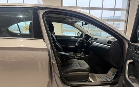 Skoda Superb III рестайлинг, 2022 год, 1 750 000 рублей, 10 фотография