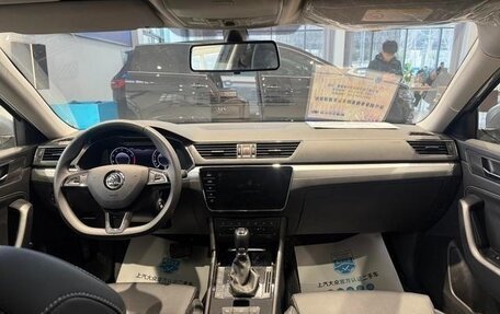 Skoda Superb III рестайлинг, 2022 год, 1 750 000 рублей, 7 фотография