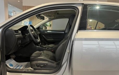 Skoda Superb III рестайлинг, 2022 год, 1 750 000 рублей, 6 фотография