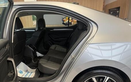 Skoda Superb III рестайлинг, 2022 год, 1 750 000 рублей, 9 фотография