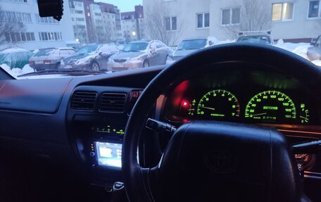 Toyota Hilux Surf III рестайлинг, 1996 год, 1 420 000 рублей, 3 фотография