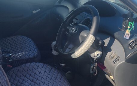 Toyota Vitz, 2003 год, 400 000 рублей, 3 фотография