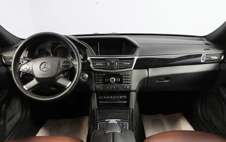 Mercedes-Benz E-Класс, 2010 год, 1 549 000 рублей, 15 фотография