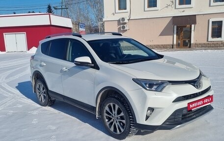 Toyota RAV4, 2015 год, 2 850 000 рублей, 4 фотография