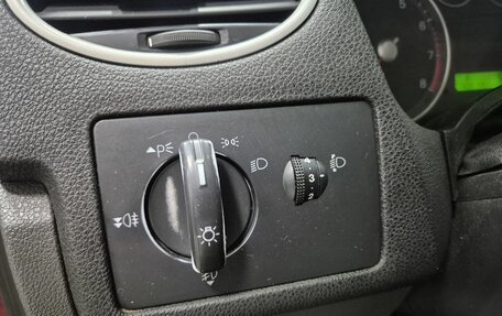 Ford Focus II рестайлинг, 2005 год, 366 000 рублей, 17 фотография