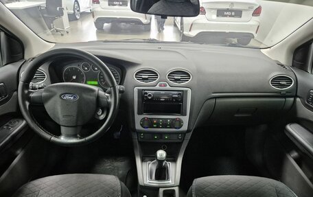 Ford Focus II рестайлинг, 2005 год, 366 000 рублей, 23 фотография