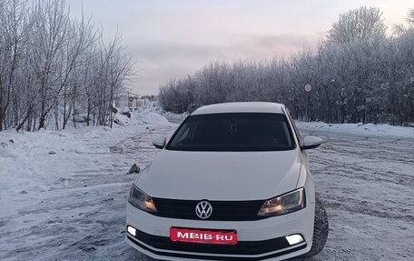Volkswagen Jetta VI, 2015 год, 990 000 рублей, 1 фотография