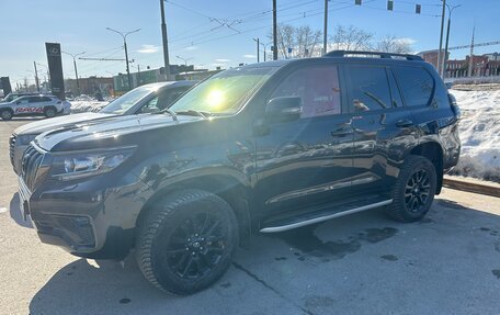 Toyota Land Cruiser Prado 150 рестайлинг 2, 2021 год, 5 900 000 рублей, 6 фотография