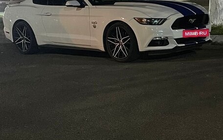 Ford Mustang VI рестайлинг, 2016 год, 4 500 000 рублей, 6 фотография