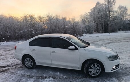 Volkswagen Jetta VI, 2015 год, 990 000 рублей, 2 фотография