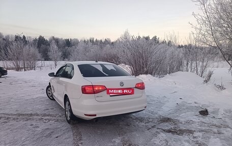 Volkswagen Jetta VI, 2015 год, 990 000 рублей, 3 фотография