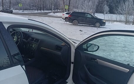 Volkswagen Jetta VI, 2015 год, 990 000 рублей, 5 фотография