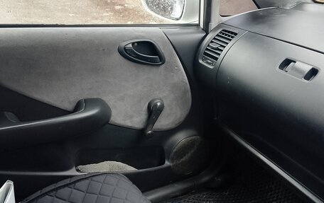 Honda Fit III, 2004 год, 330 000 рублей, 11 фотография