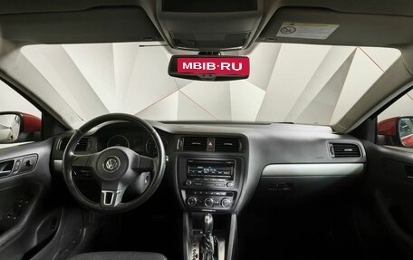 Volkswagen Jetta VI, 2013 год, 1 197 000 рублей, 13 фотография