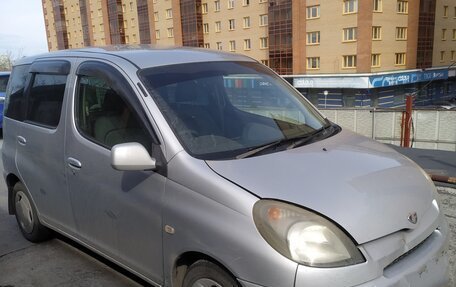 Toyota FunCargo, 2000 год, 450 000 рублей, 1 фотография