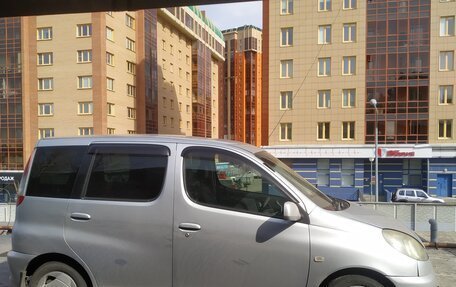 Toyota FunCargo, 2000 год, 450 000 рублей, 3 фотография