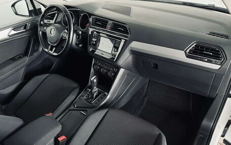 Volkswagen Tiguan II, 2017 год, 2 200 000 рублей, 9 фотография