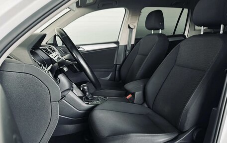 Volkswagen Tiguan II, 2017 год, 2 200 000 рублей, 20 фотография