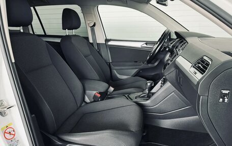 Volkswagen Tiguan II, 2017 год, 2 200 000 рублей, 21 фотография