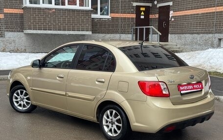 KIA Rio II, 2010 год, 385 000 рублей, 2 фотография